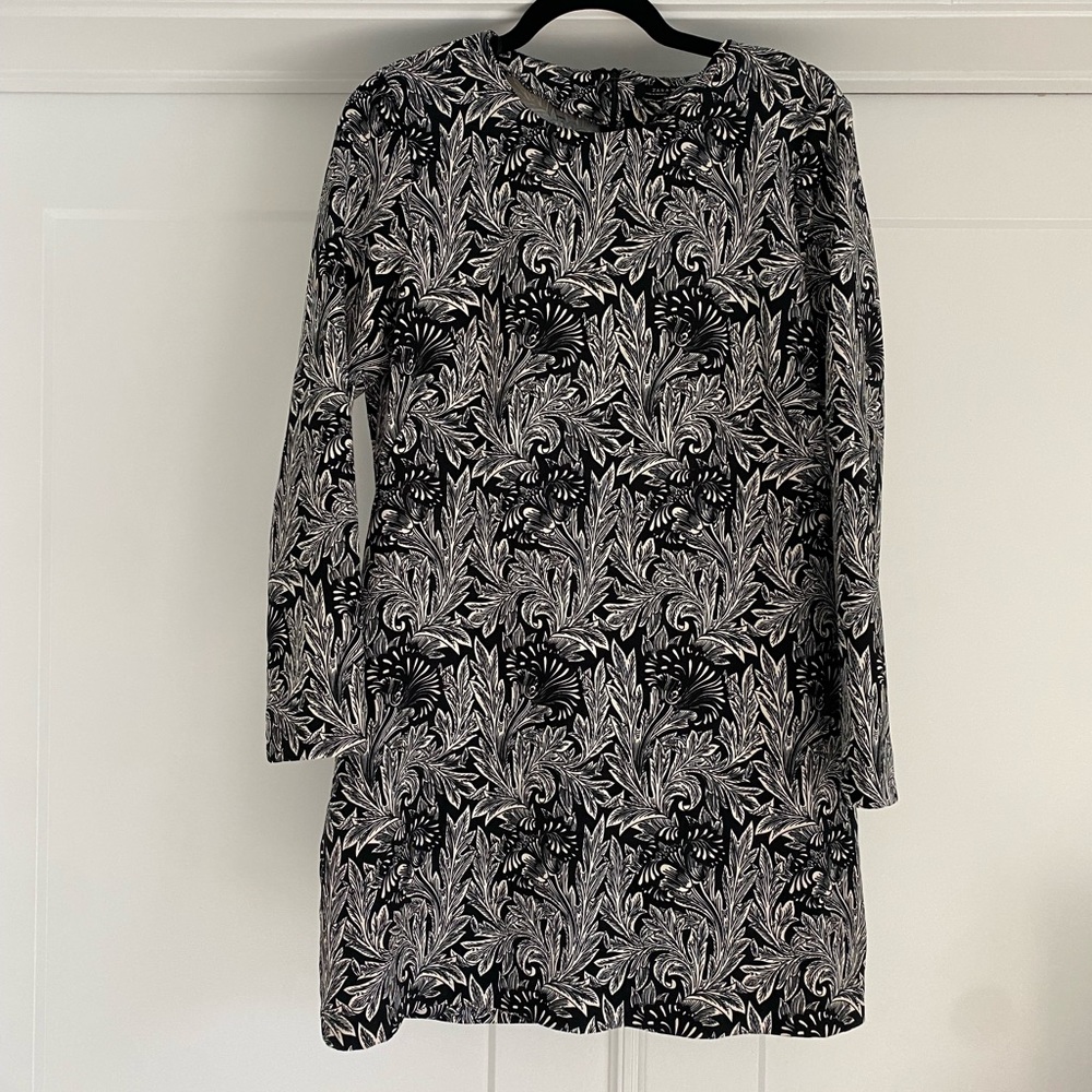 NWT ZARA WOMAN BLACK & OFF WHITE LONG SLEEVE FLORAL PRINT MINI DRESS